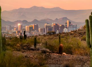 AG: Downtown Phoenix AG Visit Phoenix-Photographer credit 2018 d2prod.com Murphy_Scully-sm