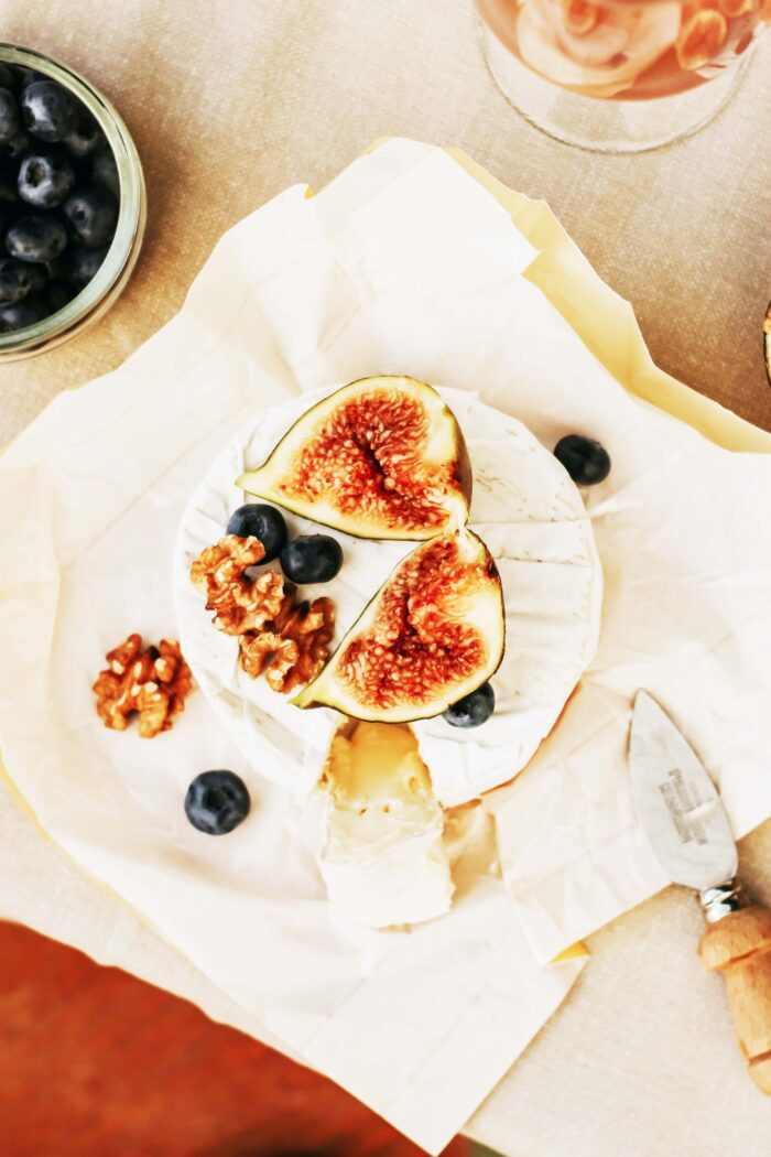 Thanksgiving Delight: Melted Brie with Figs Quick Recipe for a Last-Minute Appetizer