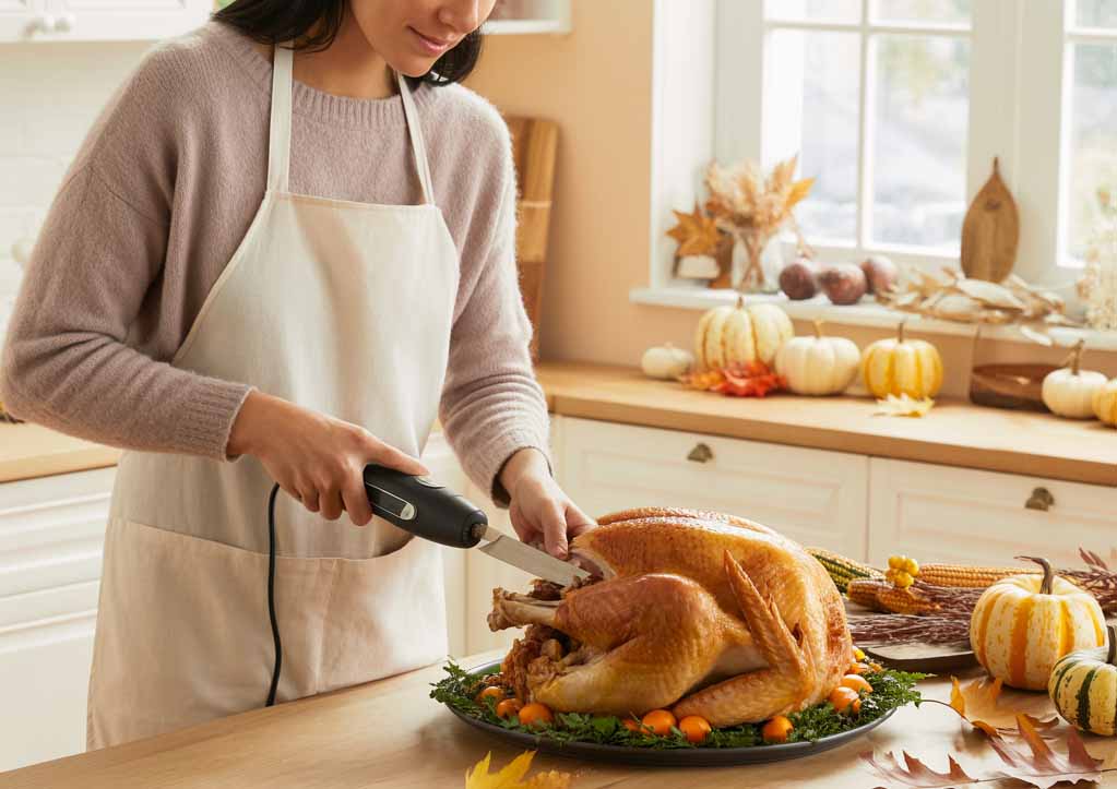 23 Best Cooking Safety Tips for Friendsgiving and Thanksgiving